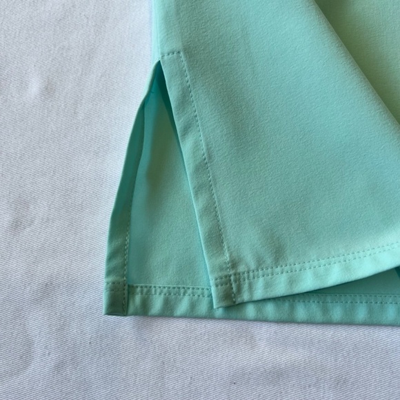 Carve Designs roll-up and snap sleeves, tie front lightweight top - Picture 9 of 11